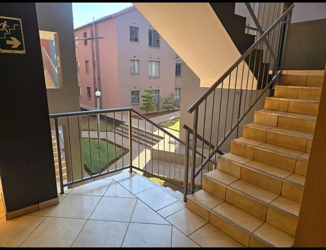 3 BEDROOM APARTMENT FOR SALE IN JABULANI